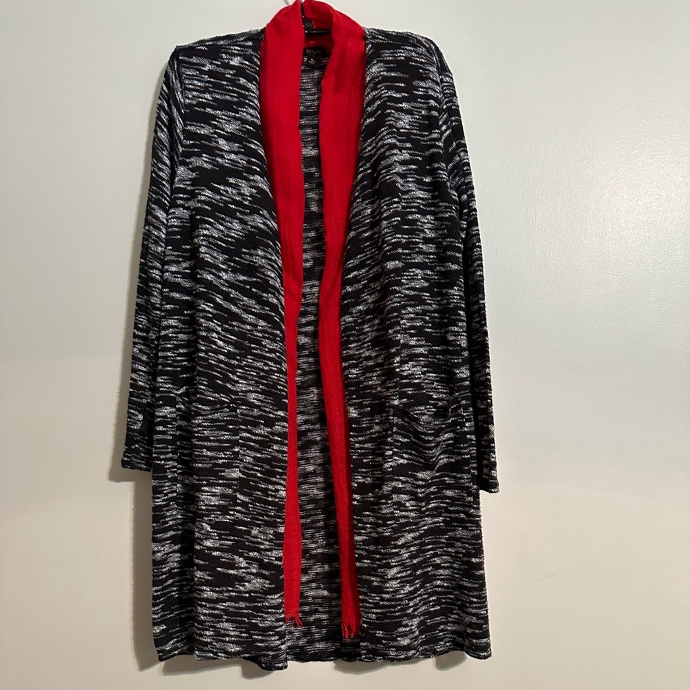 Cupio Black and White Geometric Print Knit Long Cardigan Sweater, Size M